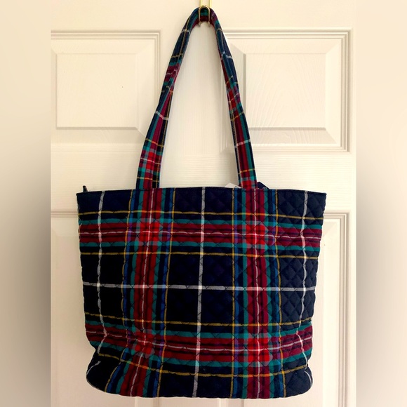NWT Vera Bradley Tote: Blue/Red Quilted Plaid Fabric, Black Velvet Dog 15x11x6in - Picture 2 of 14